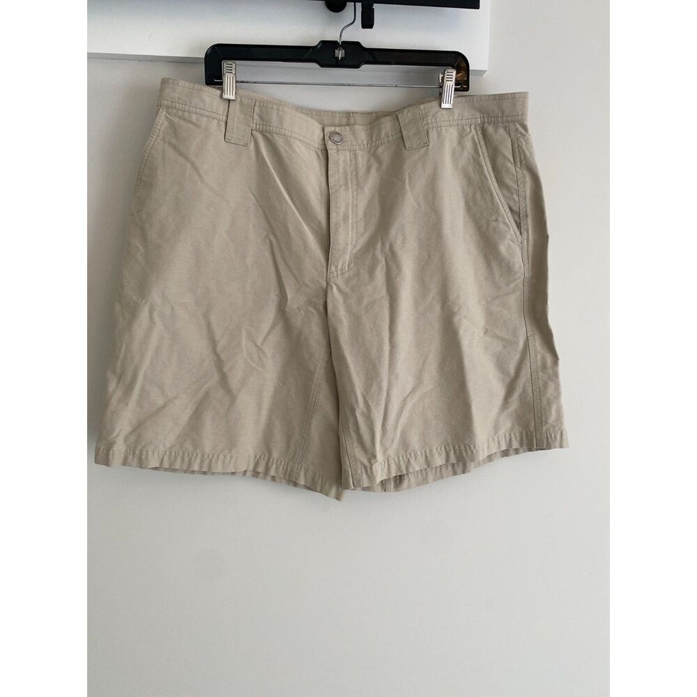 Columbia Khaki Chino Shorts Mens 40W/10 Pockets